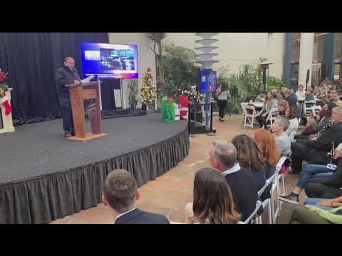 Hundreds gather for Orion splashdown watch party at San Diego Air & Space Museum