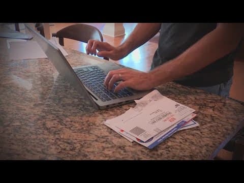 Report shows more Americans are in credit card debt
