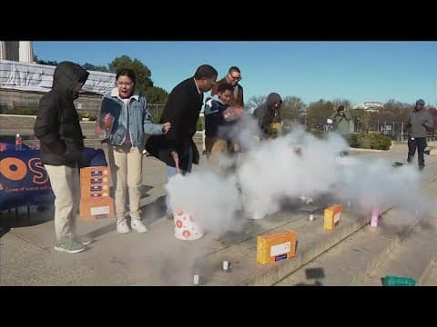 Young DC scientists take experiments outdoors on the National Mall
