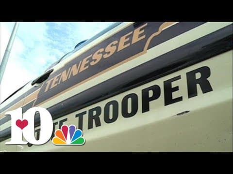 2 killed, 2 injured after car goes off the road, hits trees in Claiborne County