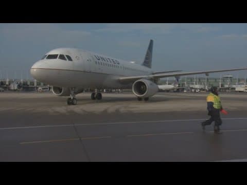 Class action lawsuits filed against United, Delta airlines over window seats