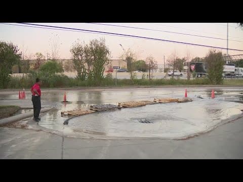 City of Houston makes repairs to month-long water leak