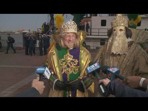 Krewe of Rex arrives at Spanish Plaza