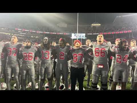 Carmen Ohio: Buckeyes celebrate after 38-3 win over Michigan State