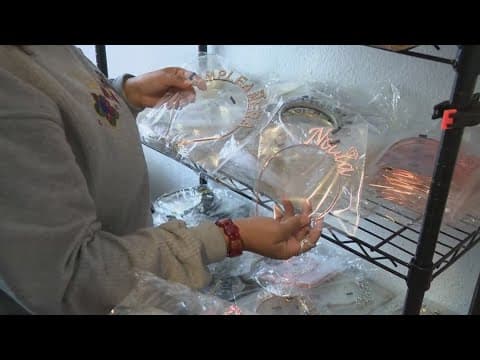 Houston-area twin sisters seek support for their small business this holiday shopping season