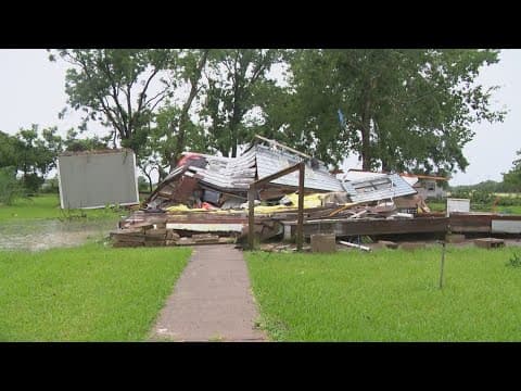 2 tornadoes slam into Texas town