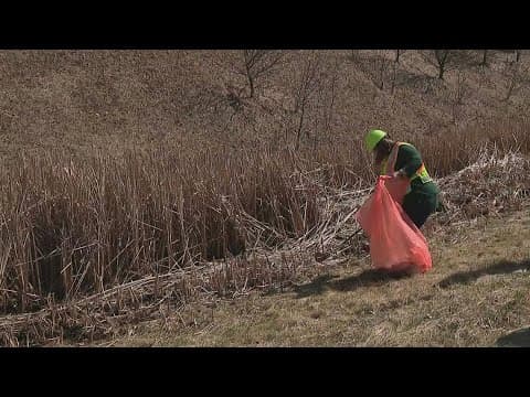 Ohio Department of Transportation encouraging residents to pick up litter, trash