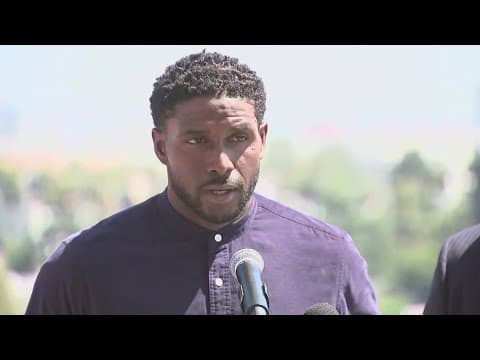 Reggie Bush gets his Heisman Trophy back