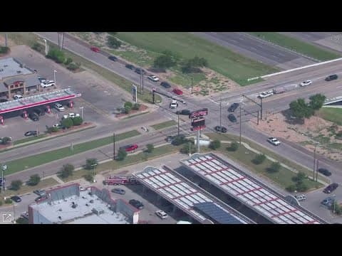 One dead, toddler ejected from car in crash on I-20 in North Texas, police say