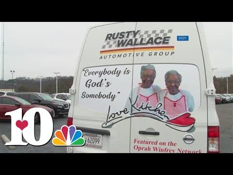 Christmas lights helping the less fortunate in Knoxville