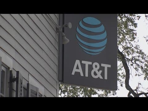 AT&T apologizes for nationwide outage, offers customers a $5 bill credit