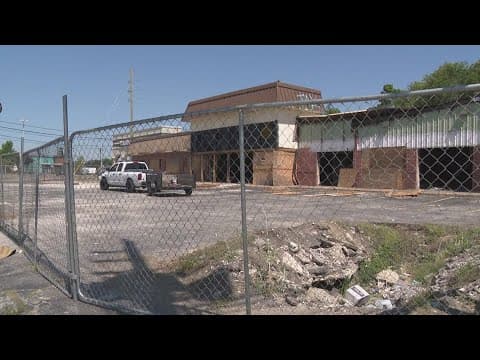 Abandoned Westheimer building less of an eyesore after neighbors contact KHOU 11 News, city leaders