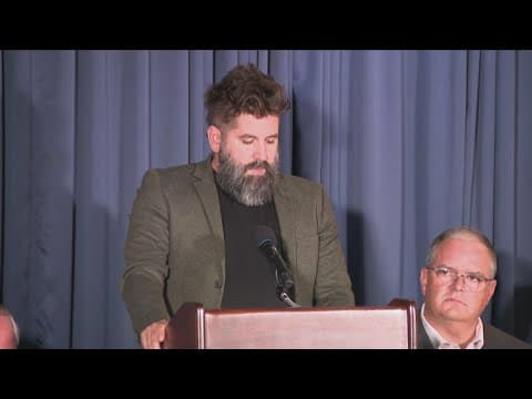 FULL PRESSER: Family of Flight 5342 victims announce lawsuit against USA, American Airlines