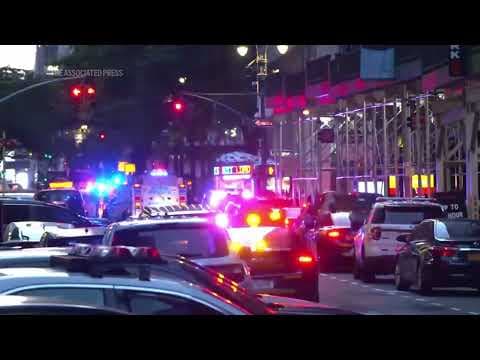 Gunman kills 4, including police officer, in shooting at New York City office tower