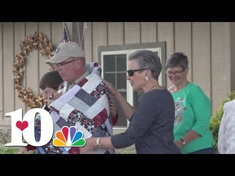 15 veterans and volunteers honored with Quilt of Valor during ceremony in Lenoir City