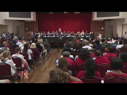 Protesters rally at UH over Texas redistricting