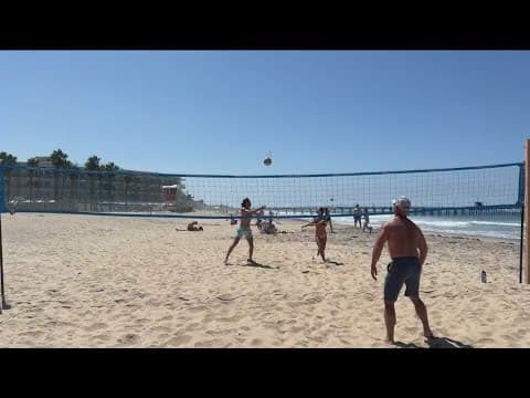 San Diego beaches crowded for Labor Day, Imperial Beach still has 'keep out' signs
