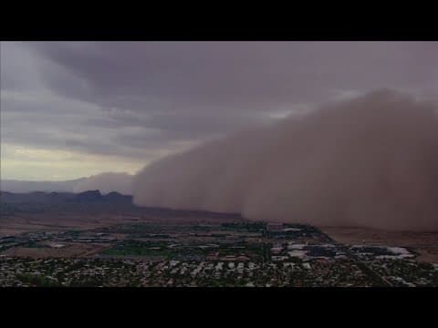Massive dust storm sweeps over cities in Arizona