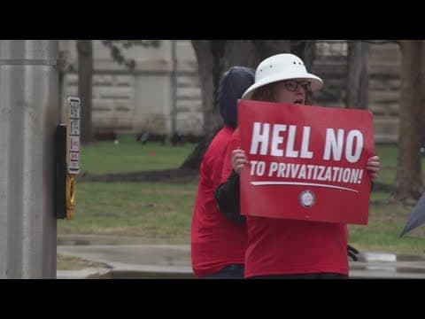 Indianapolis postal workers join nationwide protests against privatization