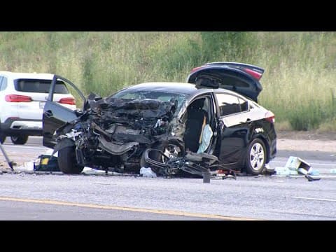 2 dead, including infant; 4 injured in rollover crash on Interstate 15 near Bonsall