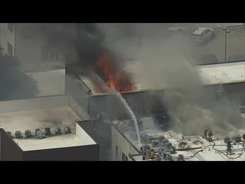 Firefighters respond to 6-alarm blaze at Fort Worth apartment complex