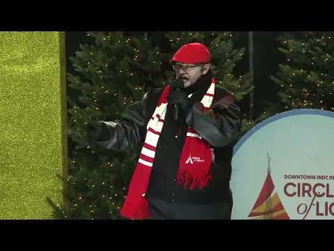 AGT champion Richard Goodall sings "Santa Claus is Coming to Town"