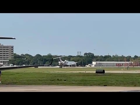 Landing gear collapses from plane arriving at Hobby Airport