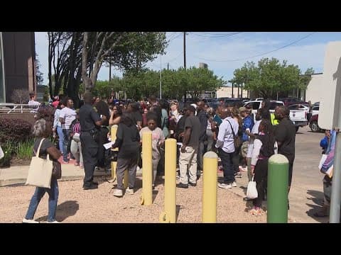 Taxpayers frustrated after sudden closure of southwest Houston IRS office