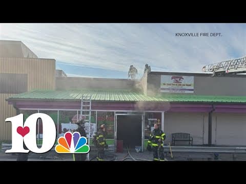 Western Avenue closed due to fire at Knoxville bowling alley
