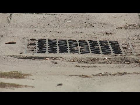 Catch basins on I-10 near Orleans/JP line gets cleaned up