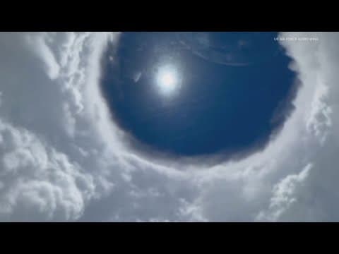 Air Force planes show eye of Hurricane Erin