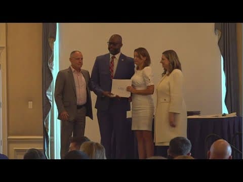 Air disaster first responders honored in Arlington