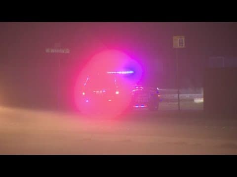 Texas police officer shot overnight, suspect killed, police said