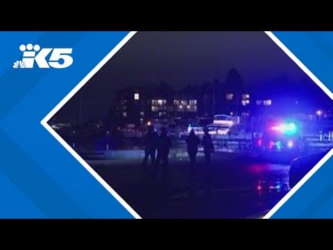 Teen hospitalized after car drives into Lake Washington